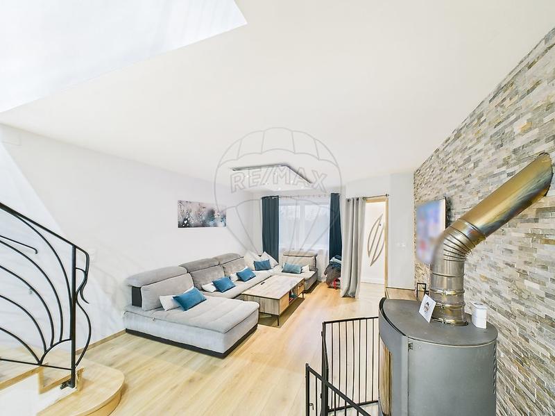 Maison - 190 m² - 5 pièces