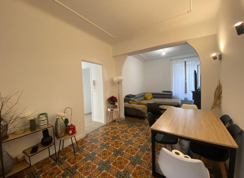 Appartement ancien - 91 m² - 4 pièces