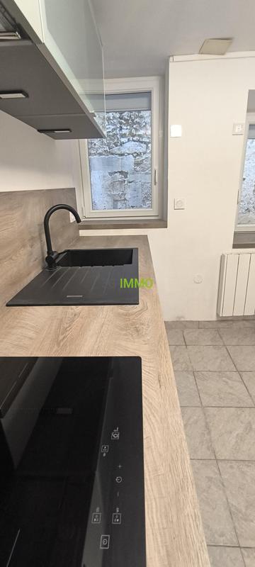 Maison en pierre - 77 m² - 3 pièces