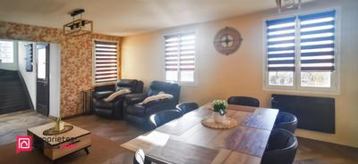 Maison - 93 m² - 5 pièces