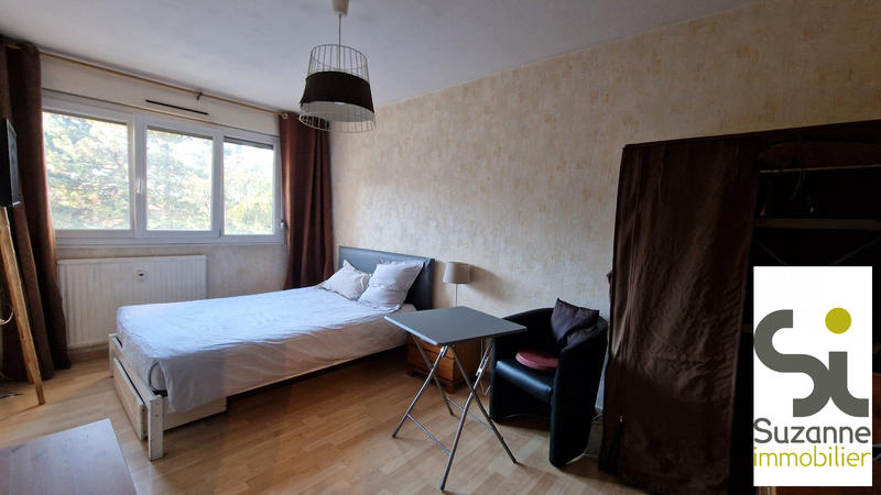 Appartement - 93 m² - 5 pièces