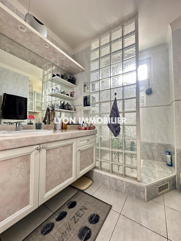 Appartement - 79 m² - 4 pièces