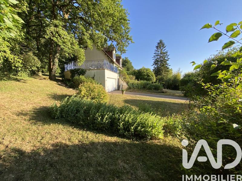 Maison - 193 m² - 9 pièces