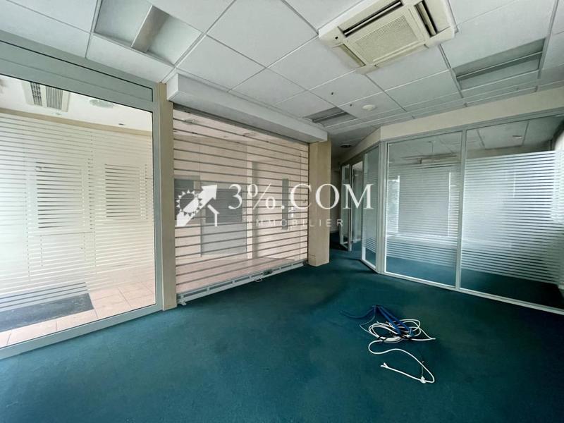 Maison - 334 m² - 20 pièces