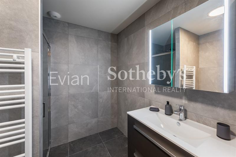 Maison - 480 m² - 7 pièces