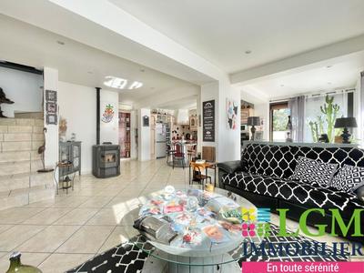 Maison - 138 m² - 5 pièces