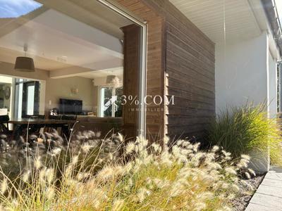 Maison - 147 m² - 6 pièces