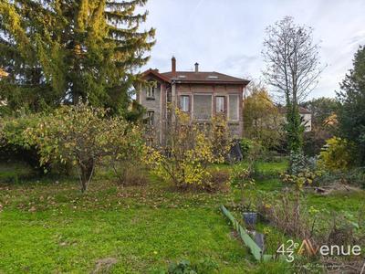 Appartement - 146 m² - 7 pièces