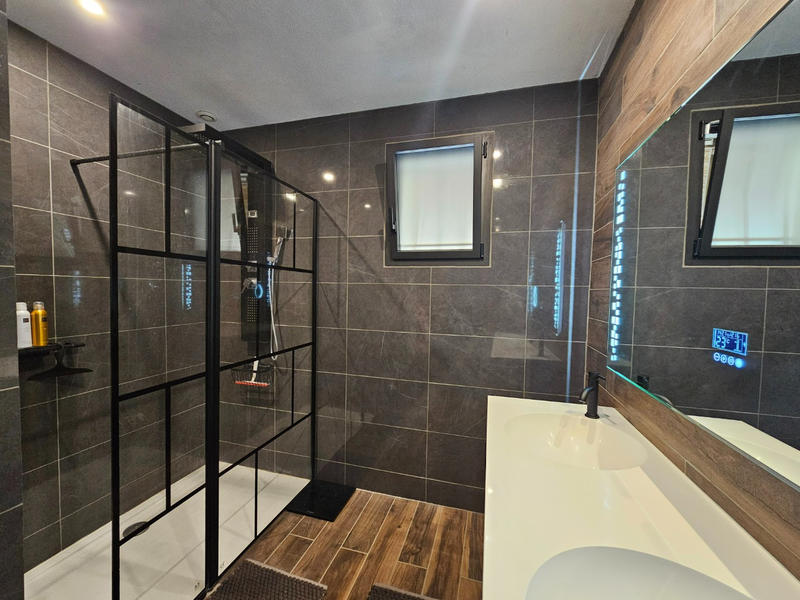 Maison - 160 m² - 6 pièces