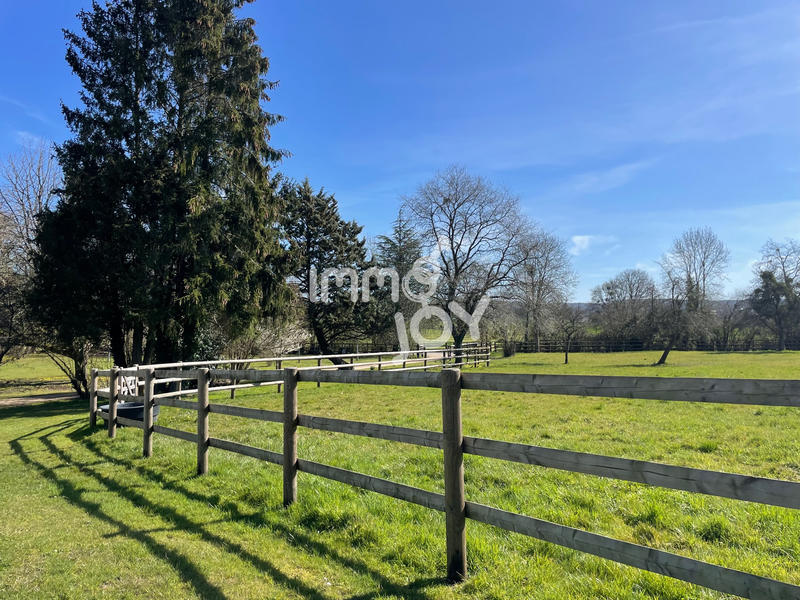 Propriété - 480 m² - 10 pièces