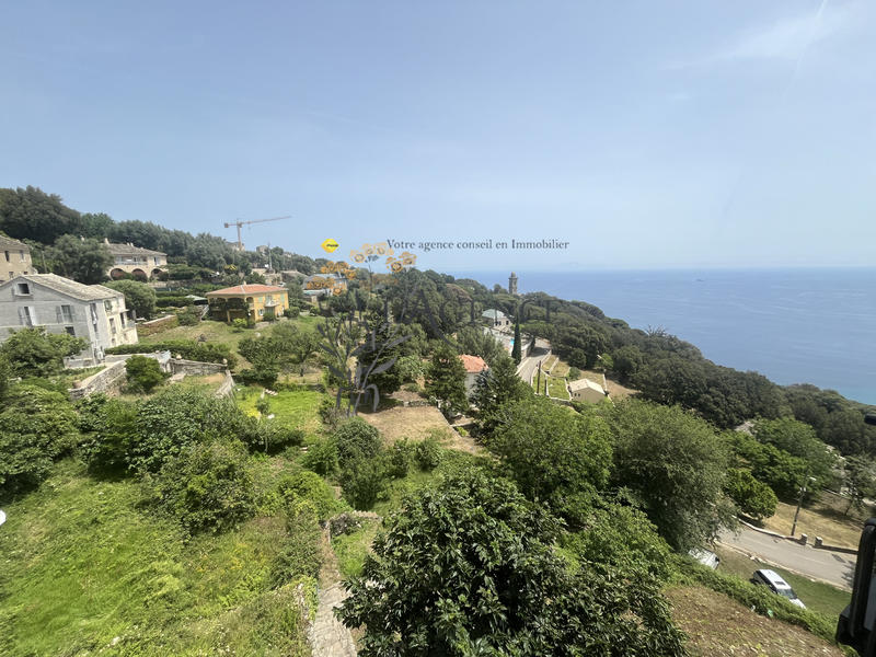 Appartement - 84 m² - 4 pièces