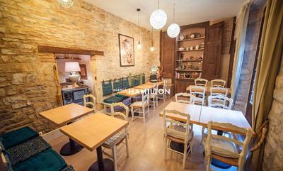 Maison - 324 m² - 12 pièces