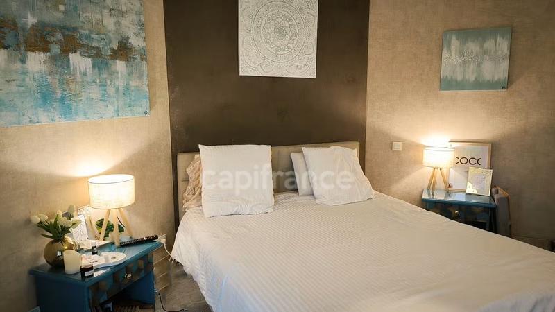 Propriété - 193 m² - 8 pièces