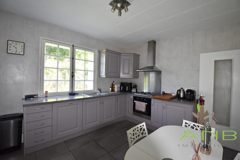 Maison - 102 m² - 5 pièces