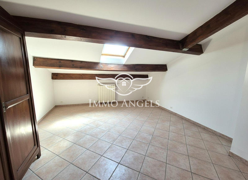 Maison traditionnelle - 173 m² - 9 pièces