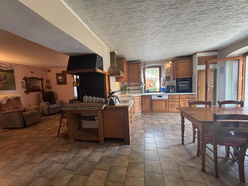 Villa - 152 m² - 6 pièces