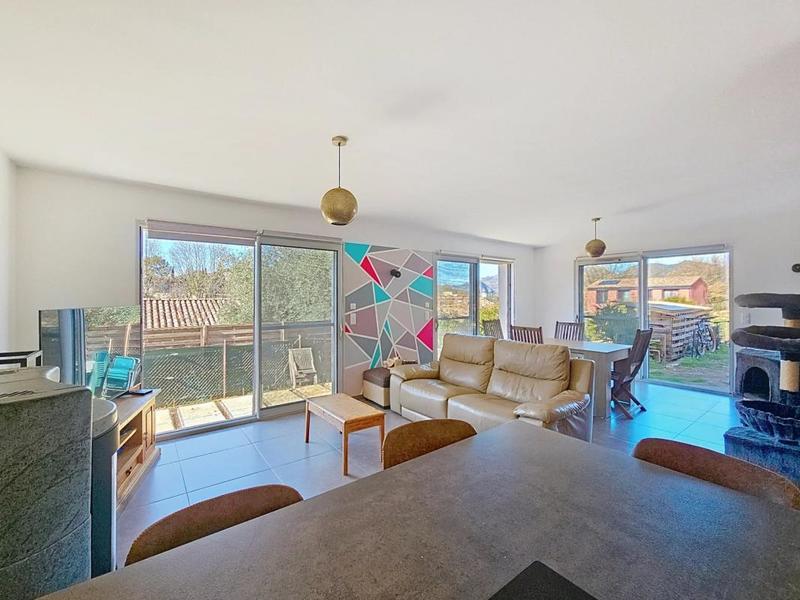 Maison - 94 m² - 4 pièces