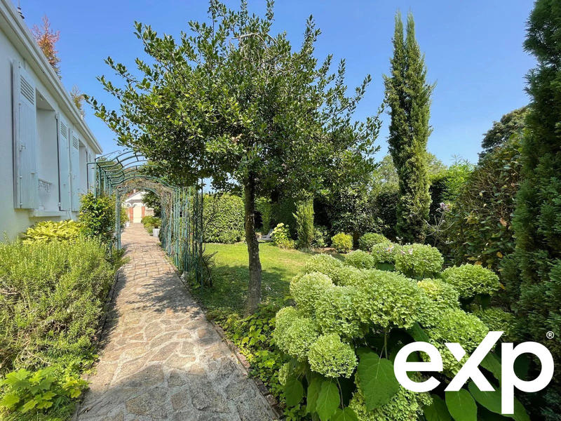 Maison - 164 m² - 7 pièces