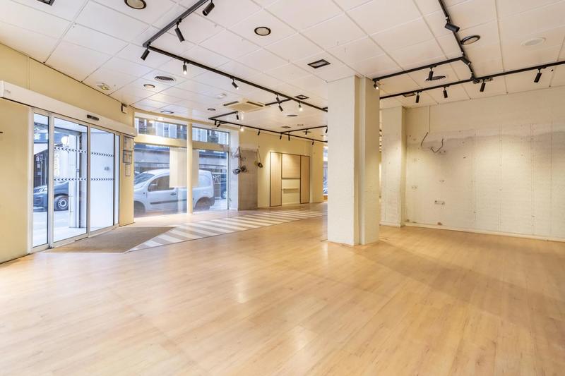 Local commercial - 220 m²