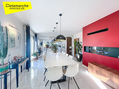 Maison - 260 m² - 9 pièces