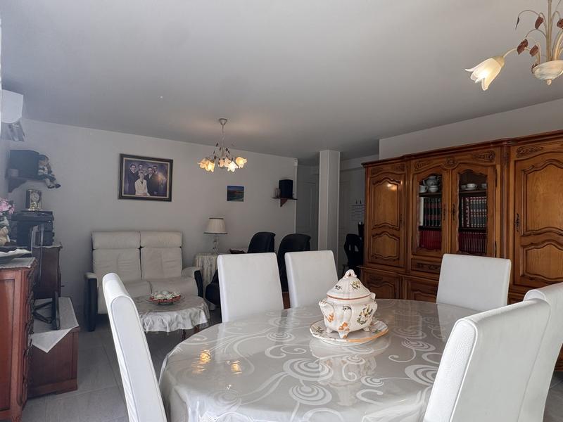 Appartement - 80 m² - 4 pièces