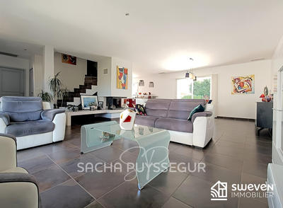 Villa - 144 m² - 5 pièces