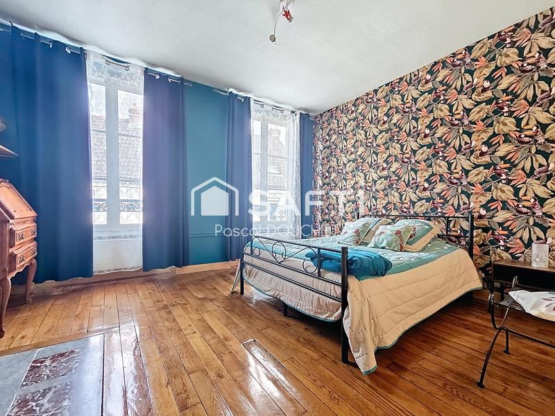 Maison - 312 m² - 5 pièces