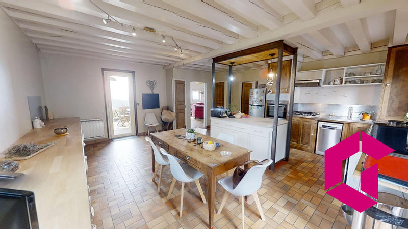 Maison - 293 m² - 11 pièces