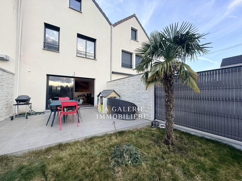 Maison - 167 m² - 6 pièces