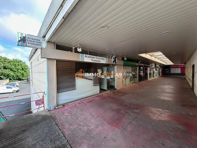 Local commercial - 61 m²