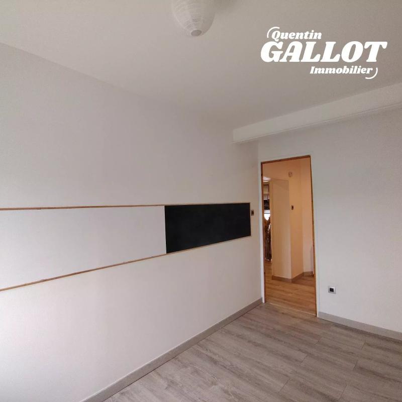 Maison - 192 m² - 11 pièces