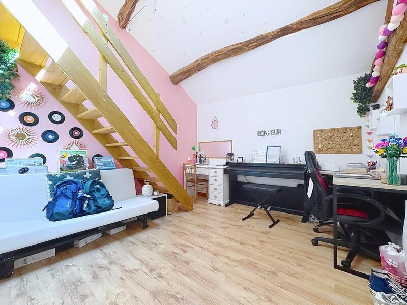 Maison - 152 m² - 6 pièces