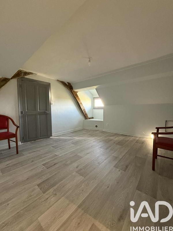 Maison - 211 m² - 9 pièces