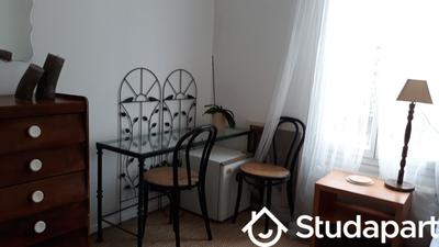 Chambre - 9 m² - 1 pièce