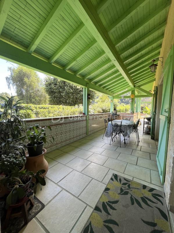 Maison traditionnelle - 156 m² - 6 pièces