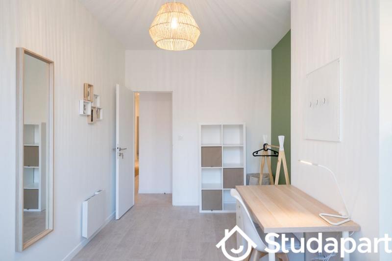 Chambre - 10 m² - 1 pièce