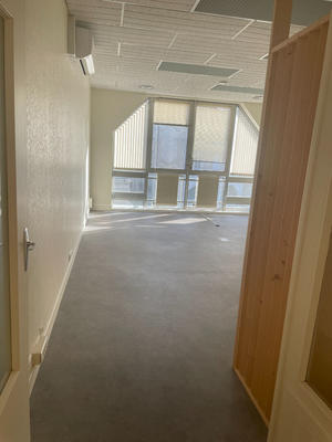 Bureau - 98 m²