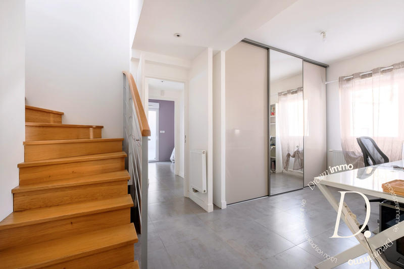 Appartement - 90 m² - 4 pièces