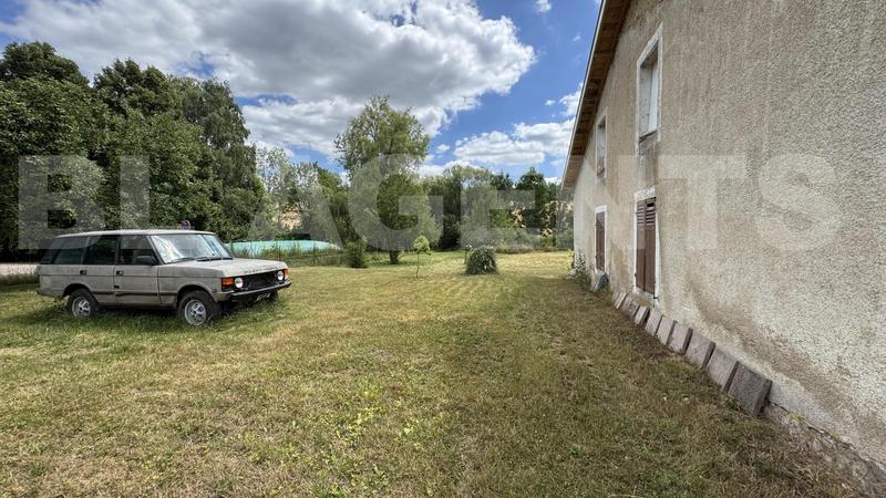 Grange - 200 m² - 2 pièces