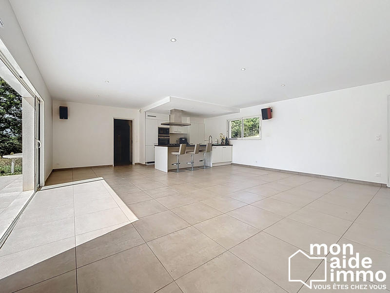 Maison - 110 m² - 4 pièces