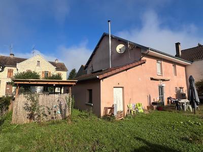 Maison - 200 m² - 7 pièces