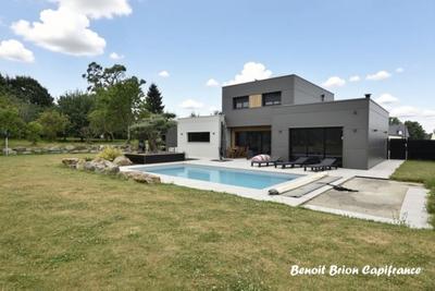 Maison - 200 m² - 5 pièces