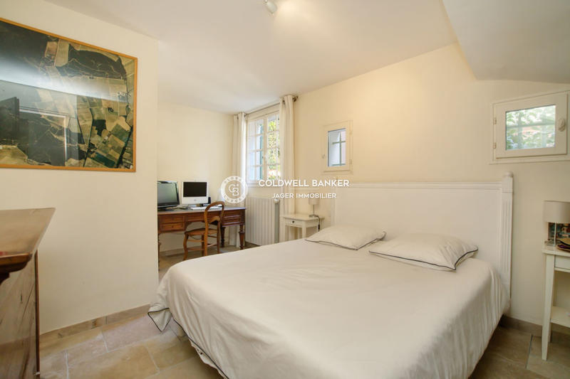 Villa - 400 m² - 12 pièces