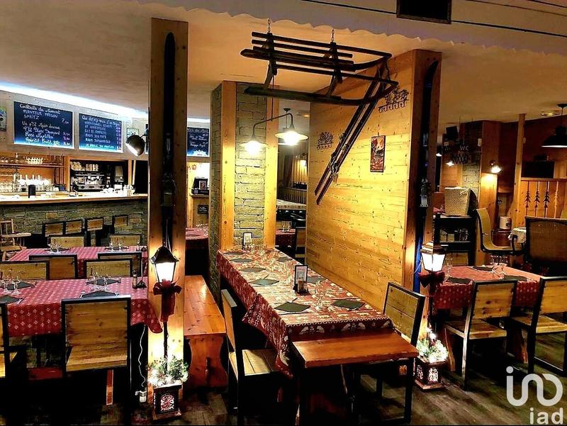 Local commercial - 240 m²