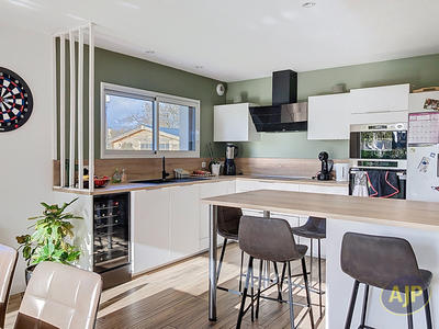 Maison - 114 m² - 5 pièces