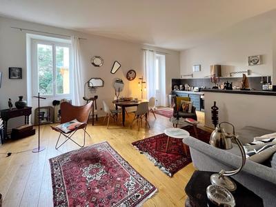 Appartement - 80 m² - 3 pièces