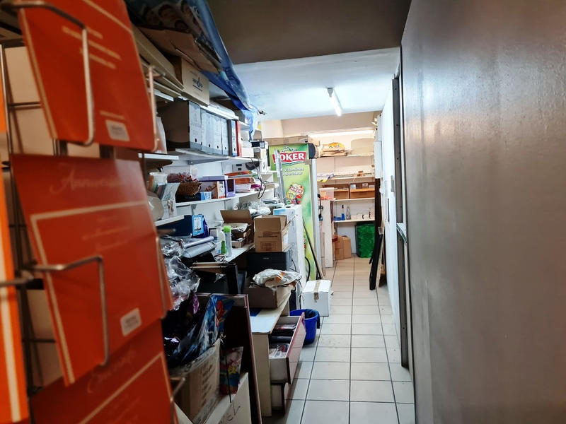 Fonds de commerce - Magasins - 81 m²