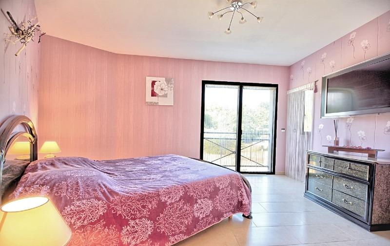 Maison - 281 m² - 8 pièces