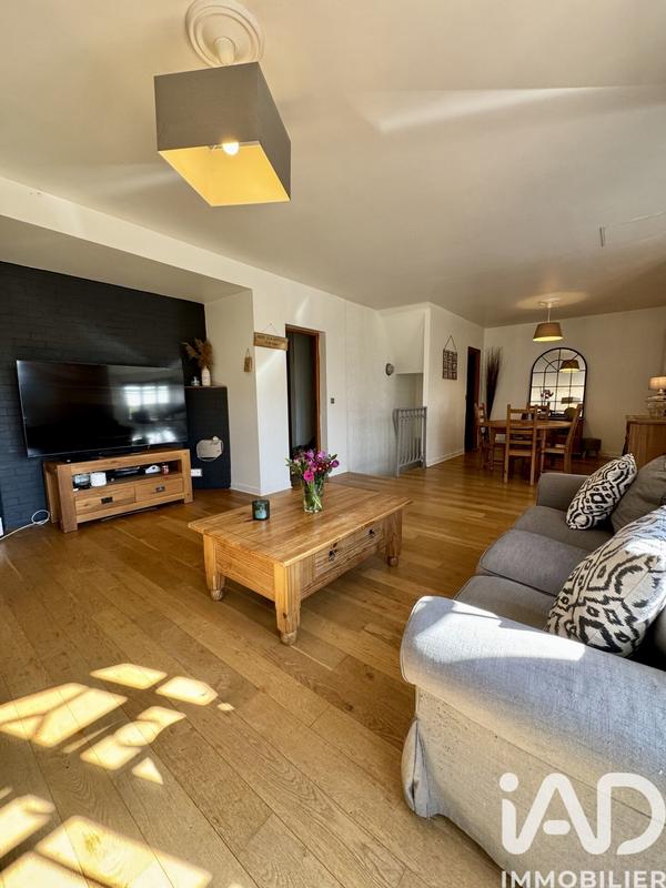 Maison - 218 m² - 8 pièces