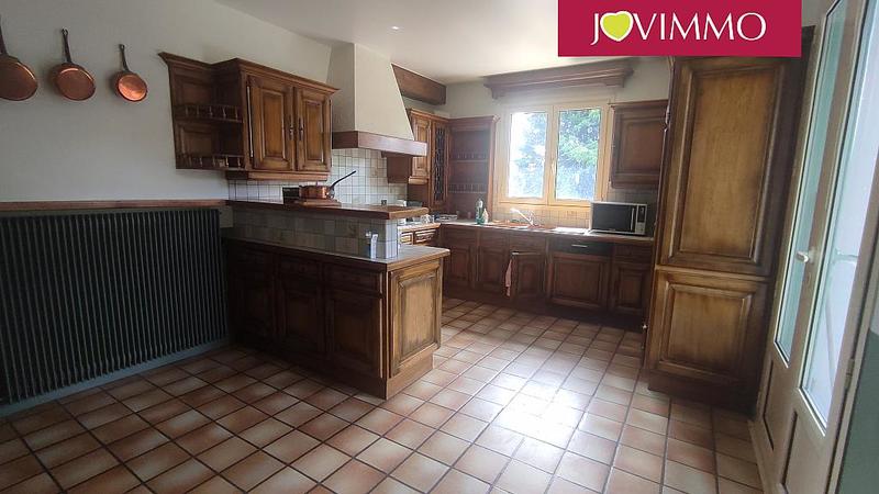 Maison - 180 m² - 7 pièces